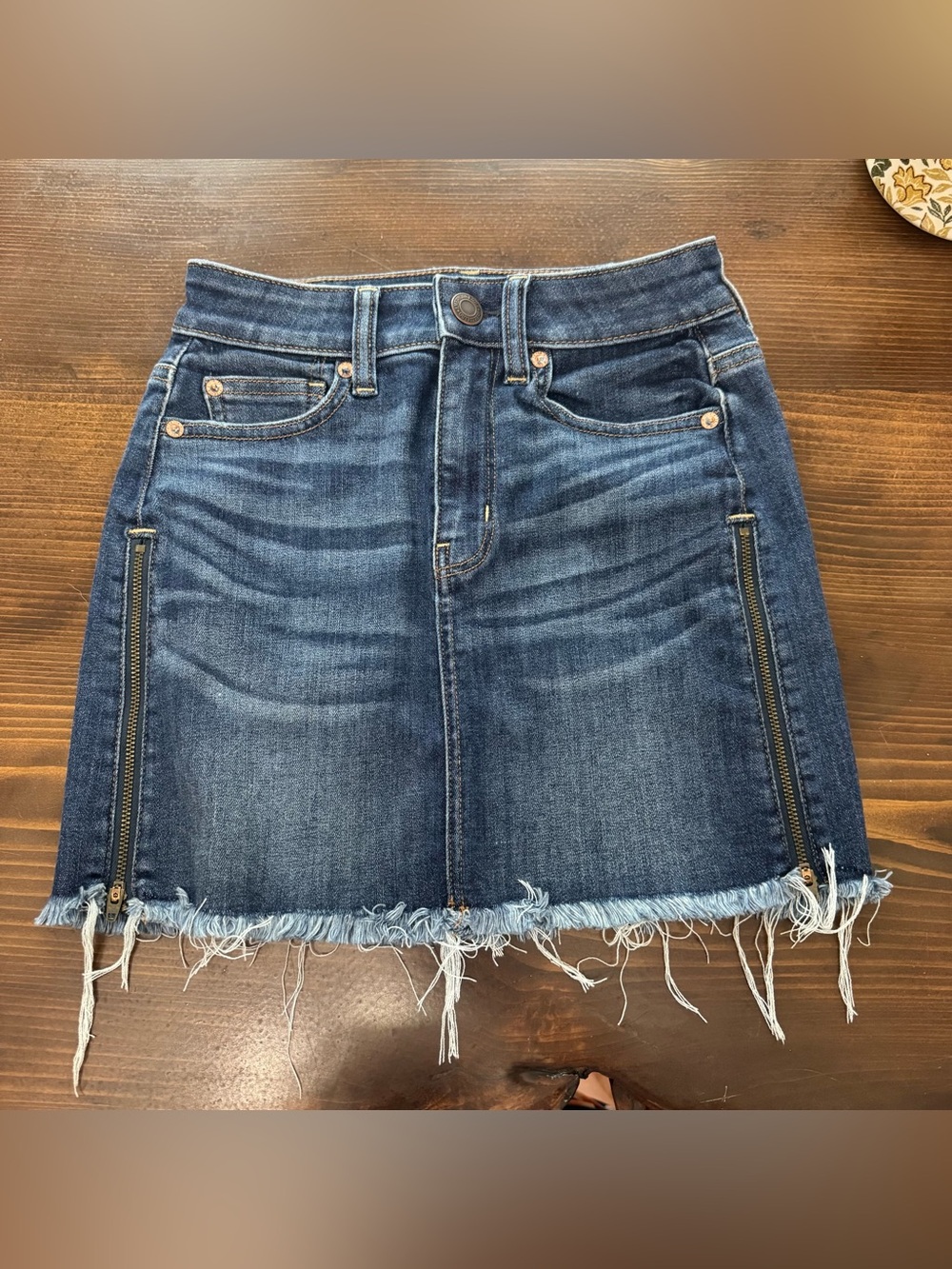 American eagle high rise mini skirt. Next level stretch. Zipper slits. Size 00